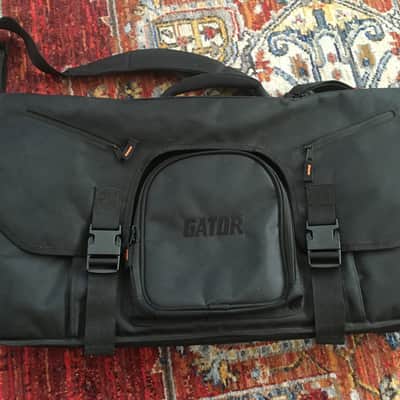 Gator GCLUBCONTROL28 G-CLUB 28" DJ Controller Messenger Bag 2020s - Black image 1