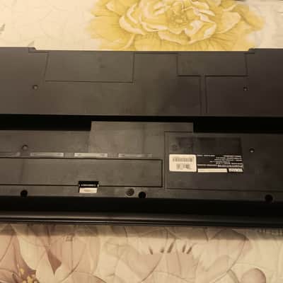 Yamaha PSR-S550 61-Key Arranger Workstation 2000s - Black image 3