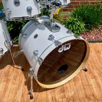 DW Collector's Series Pure Maple Standard 4pc Drum Set White Glass Glitter 22/10/12/16 image 12