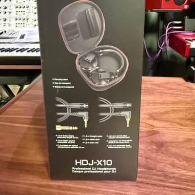 Pioneer HDJ-X10-K Professional DJ Headphones 2010s - Black image 12