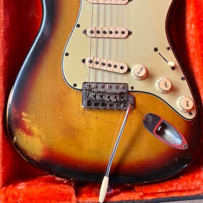Fender Stratocaster 1965 - Sunburst image 2