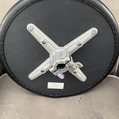 Gibraltar 9608RQPGB 9600 Series Pro Round Two-Tone Quarter Panel Drum Throne 2010s - Grey/Black image 2