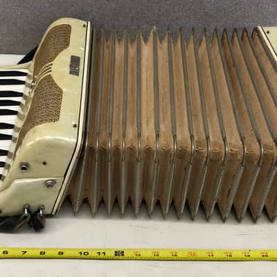 Camerano 25 Key Beginner Accordion - Made in Italy - 1960’s - Mother of Pearl Finish image 7