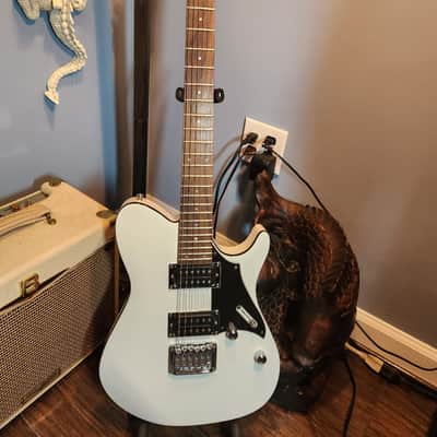 Ibanez  FR320 FR Series  2003 White image 2