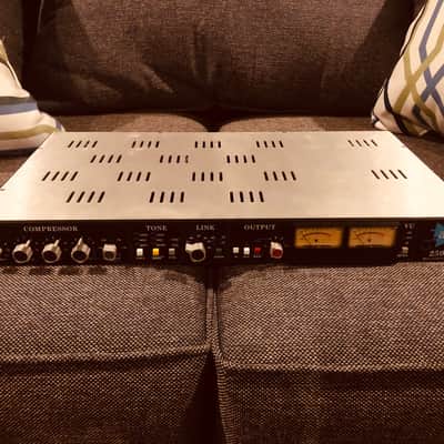 API 2500 Stereo Bus Compressor (Paul Wolf/Mastering Mods) image 1