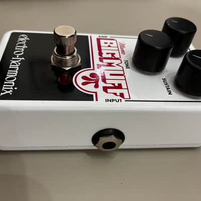 Electro-Harmonix Nano Big Muff Pi Distortion / Sustainer 2013 - Present - White / Black / Red image 3