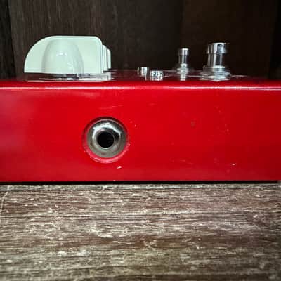 Vox Satchurator distortion 2010s - Red image 3