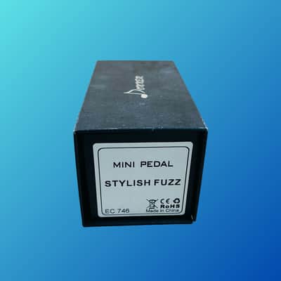 Donner Stylish Fuzz image 4