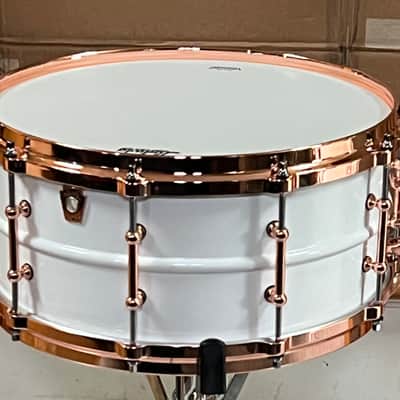 Ludwig LB430TDC Polar-Phonic 6.5x14" Brass Snare Drum with Copper Hardware 2021 - Present - Polar White image 4