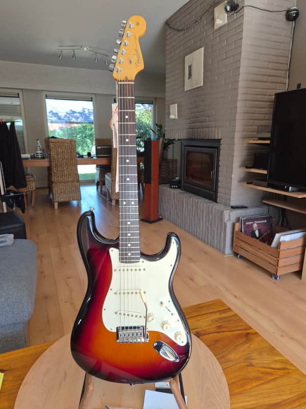 Fender American Standard Stratocaster 2014 60th Anniversary – 3-Color Sunburst – Fat '50s - refretted
