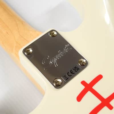 Squier Hello Kitty Stratocaster - White image 10