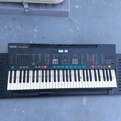 Yamaha PSR-4600 FM synthesizer