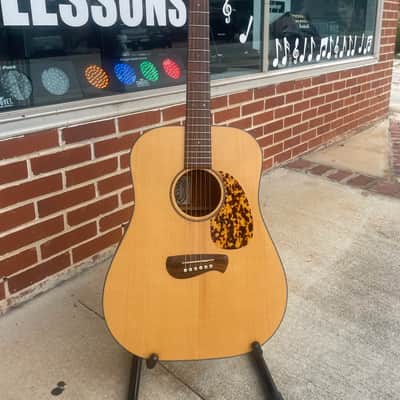 Tacoma DM9 USA 2002 All SOLID TONE WOODS! Spruce Top, Mahogany Back and Sides, Rosewood Fretboard. Includes sturdy gig bag. image 1
