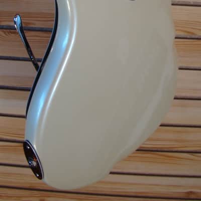 Mosrite The Nokie Pearl White image 6