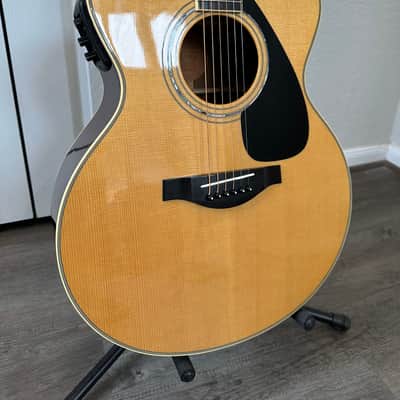 Yamaha  LJX6CA Natural wood jumbo electric acoustic guitar with Case image 2