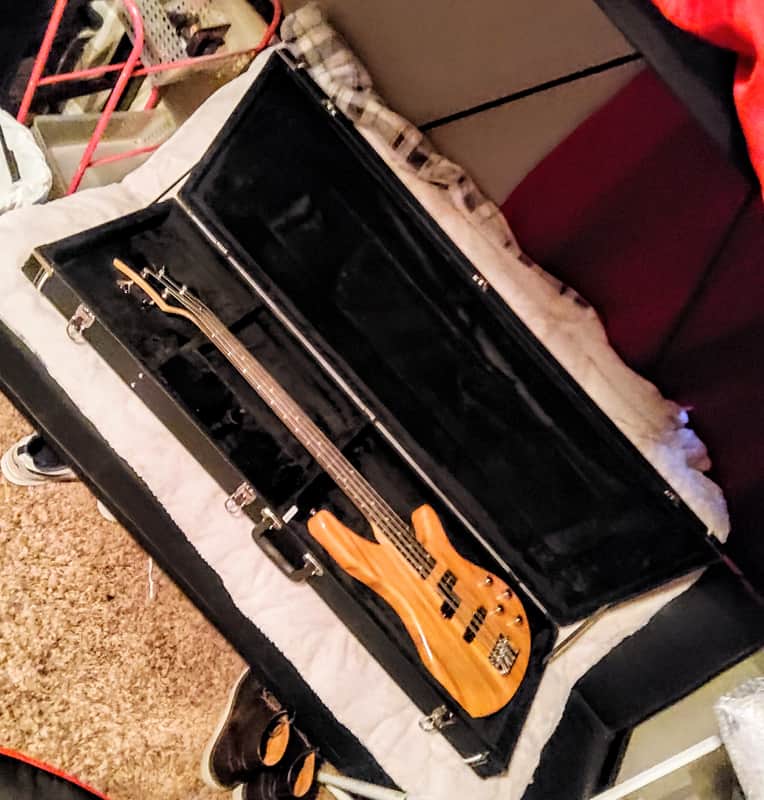 🎸 Hard Case for Electric Bass Guitar Made of Pleather with a Plush interior! For Jazz Bass, Precision (P) Bass, EB/SG Bass, Rickenbacker, & More!🎸 image 1