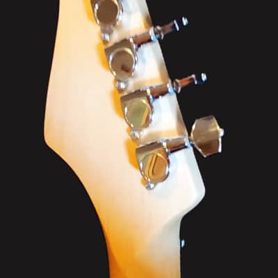 Southwest Acoustics Blue Tigerstipe Stratocaster/New//Full Setup image 5