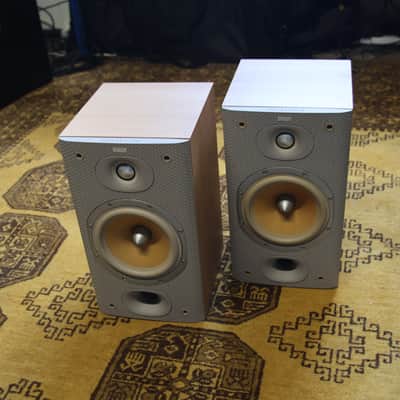 Bowers & Wilkins B&W DM601 S3  2000s Bookshelf Speakers - Silver image 2