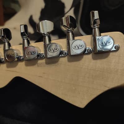2014 EVH/Fender Striped Series "Circles/See Ya Later" 1st Run Eddie Van Halen UNCHAINED Gloss Finish- w/Gator Case image 13