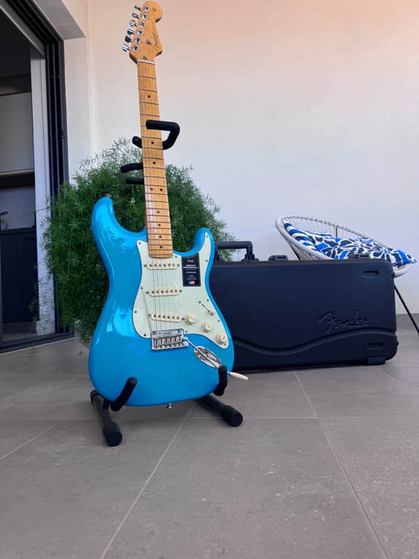 Fender American Professional II Stratocaster 2025 - Miami Blue image 1