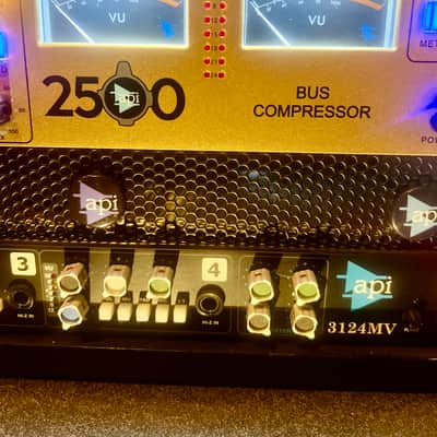 API 2500 Stereo Bus Compressor 50th Anniversary Edition 2019 - Gold image 2