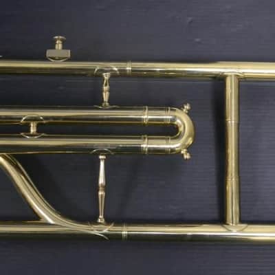 Trombón Do pistones Miraphone lacado en perfecto estado image 4