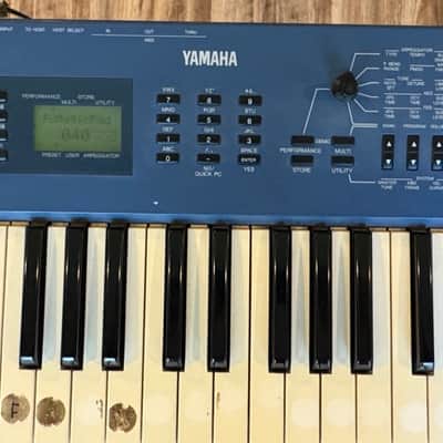 Yamaha CS1x Control Synthesizer 1996 - Blue