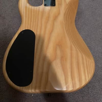 Landing Short Scale Bass image 4