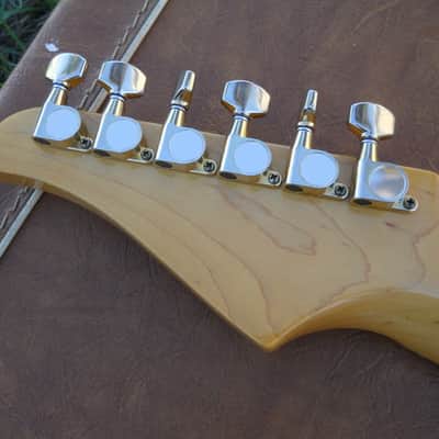 Kramer USA Pacer Guitar Minty 100% Original White/Gold OHSC 1982 Collector Grade image 12