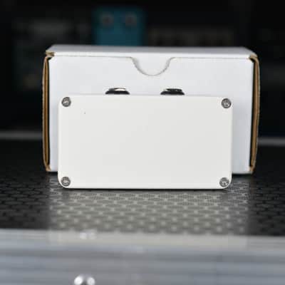 Lovepedal Tchula Boost 2010s - White image 7