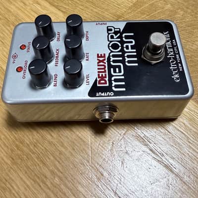 Electro-Harmonix Nano Deluxe Memory Man 2021 - Present - Silver / Black delay echo image 3