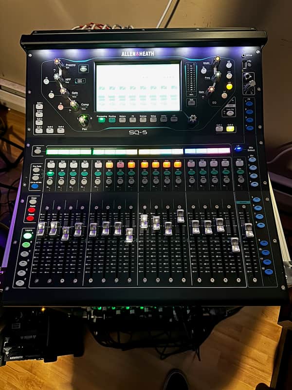 Allen & Heath SQ-5 With 32ch DANTE Card image 1