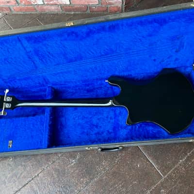 Guild B-302F Fretless Bass Guitar 1980 - Black image 11
