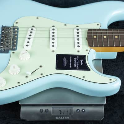 Fender Limited Edition Vintera II Road Worn 60 Strat Sonic Blue MX25159145 image 6