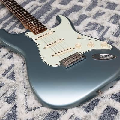 Fender Vintera '60s Stratocaster with Pau Ferro Fretboard 2019 - 2023 - Ice Blue Metallic image 2