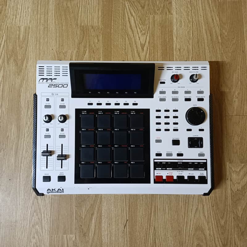 Akai MPC2500SE Special Edition image 1