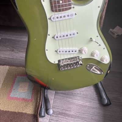 MJT Stratocaster 2024 - Olive Drab over 3 tone Sunburst image 2