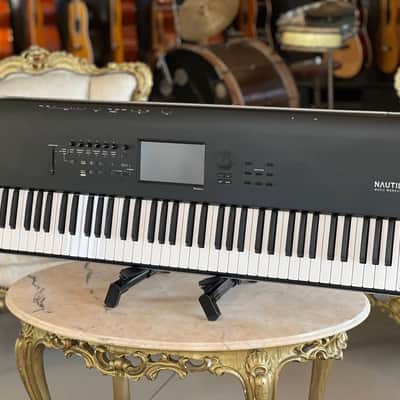KORG Nautilus 73 + Bag image 2