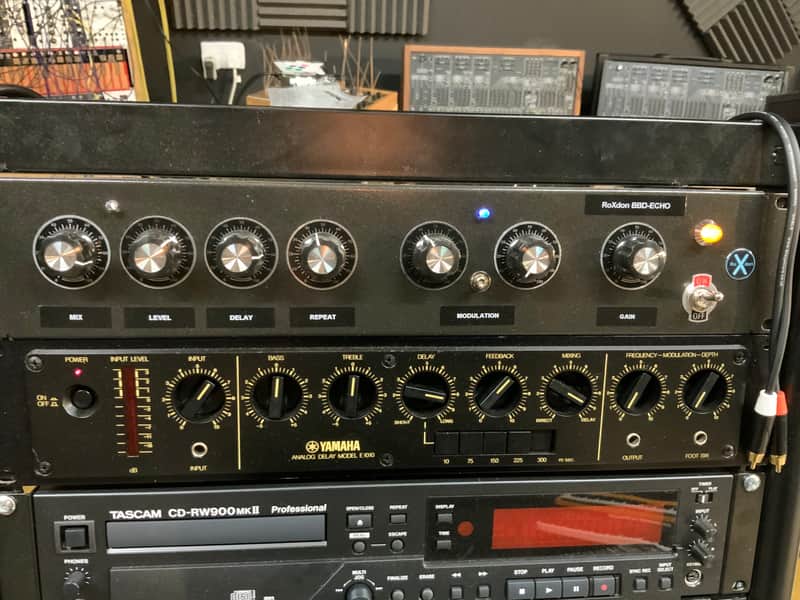 RoXdon Analogue BBD Echo rack mount unit image 1