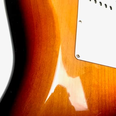 Immagine Fender Stratocaster American Vintage 62 Sunburst 2000 - 16