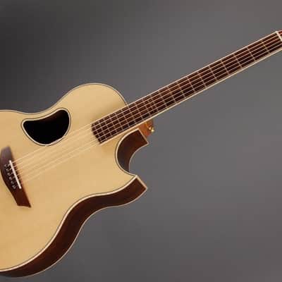 McPherson 4.0 Camrielle 2011 - Gloss image 1