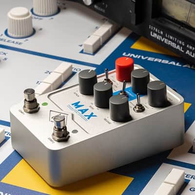 Universal  UAFX MAX PREAMP DUALCOMPRESSOR 2023 - 2025 image 1