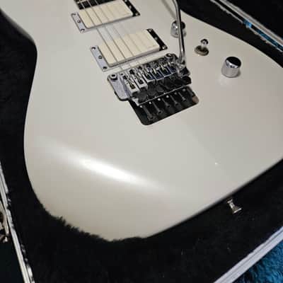 Jackson USA Custom Shop Snow Blind Soloist 2007 Snow White Pearl w/ Hardshell Case image 8