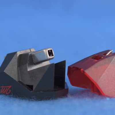 Ortofon 2M Red Cartridge In Excellent Condition image 7