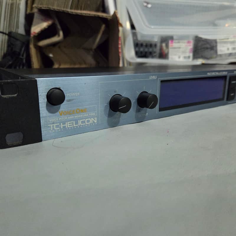 TC Helicon Voice One - Voice Pitch And Modelling Tool rack (VoiceOne) image 1