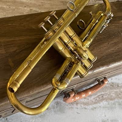 Great ‘54 Olds Ambassador (LA Factory) With Original Case & Mouthpiece! YouTube Video Review! image 2