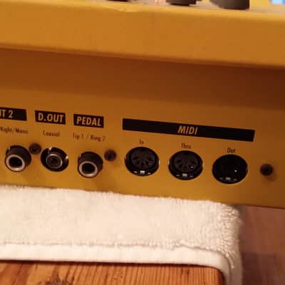 Waldorf Q 61-Key Synthesizer 1999 - 2011 - Yellow image 13