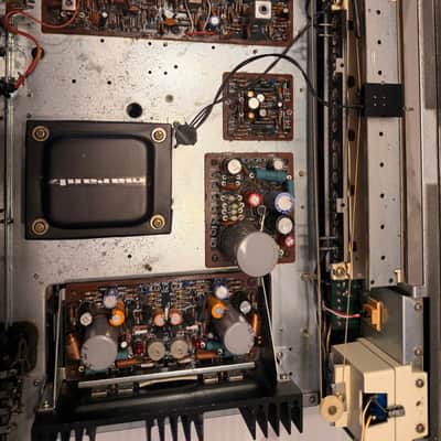 Marantz Model 2215B 15-Watt Stereo Solid-State Receiver 1973 - 1977 - Silver with Wood Case image 6