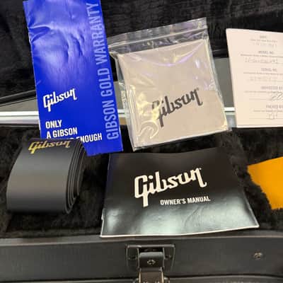 Gibson Les Paul Classic 2021, Black with Hardshell Case - Pre Owned image 12