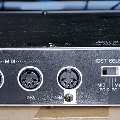 Yamaha MU100R - Black image 3